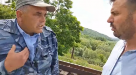 Un candidat electoral, bătut cu pulanul, în direct pe facebook